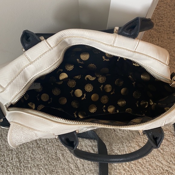 Desigual Hand Bag. - Picture 2 of 3